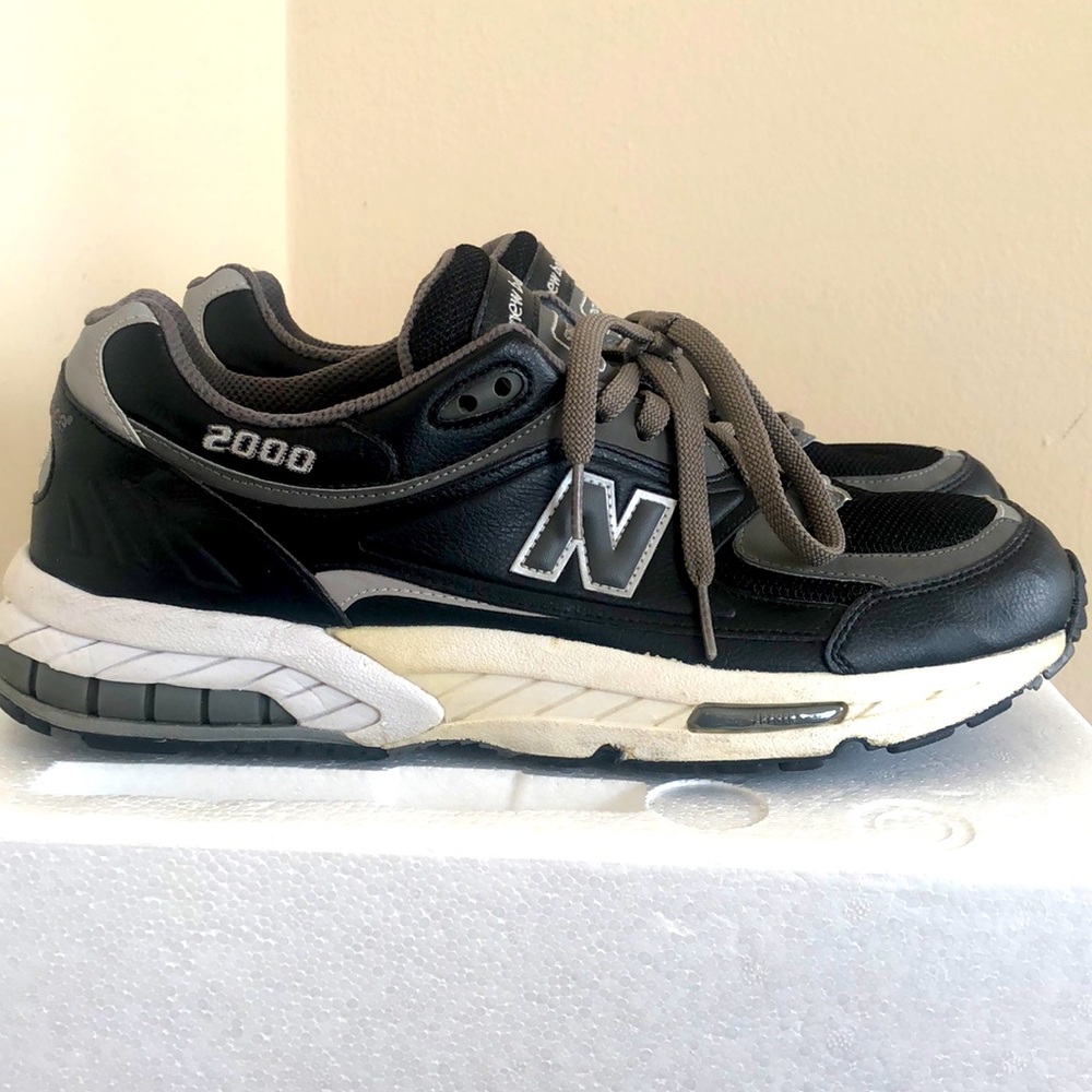 Men’s Special Edition 2000 New Balance Sneakers Size 12 Very Good Condition